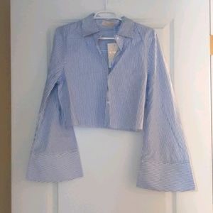 Cropped blue/white striped button up shirt